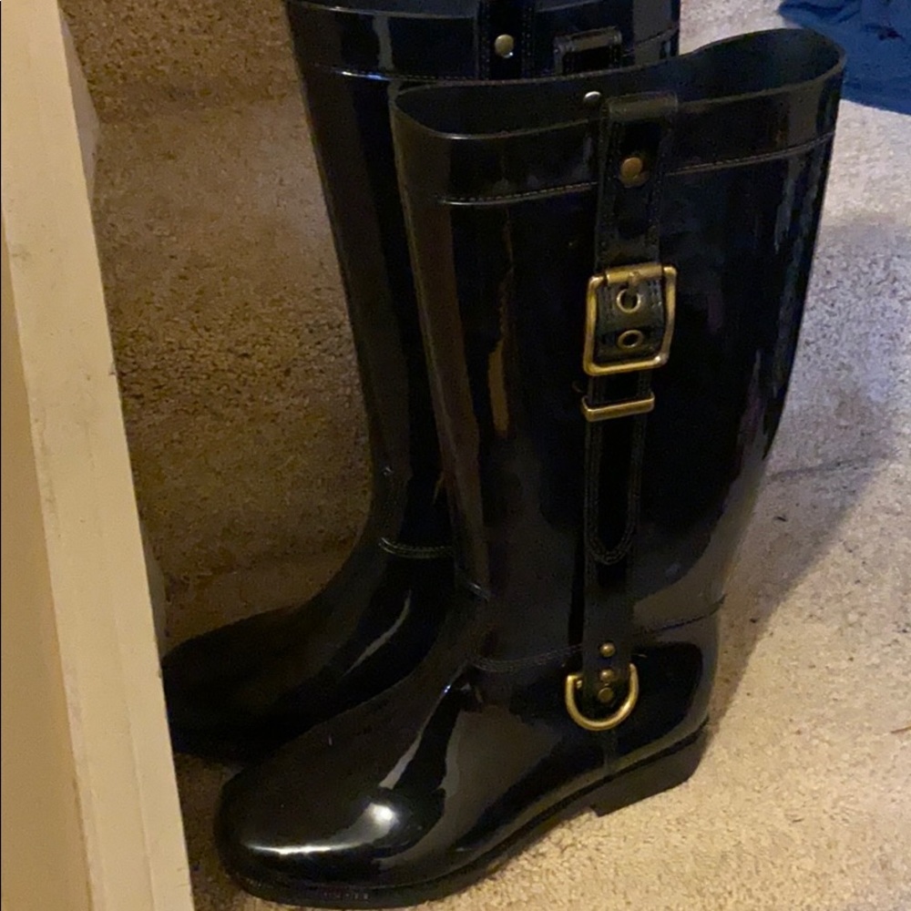 Rain boots